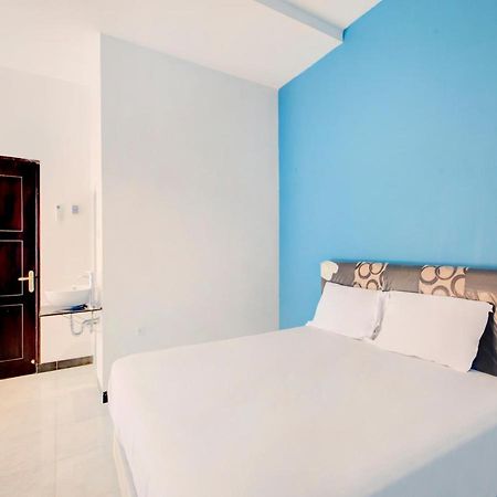 Oyo Life 3987 Kost Aditya 泗水 外观 照片